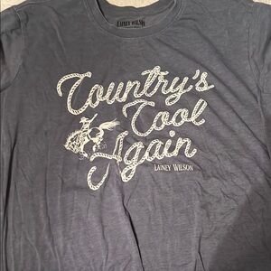 Lainey Wilson Graphic Tee in Gray